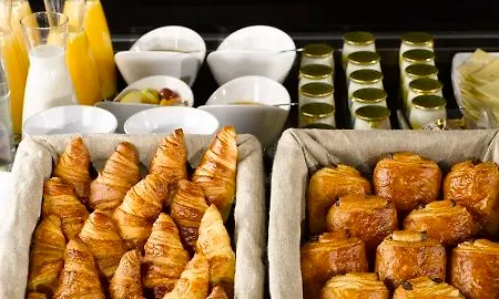 Campanile Prime - Saint-quentin-en-yvelines Hotel