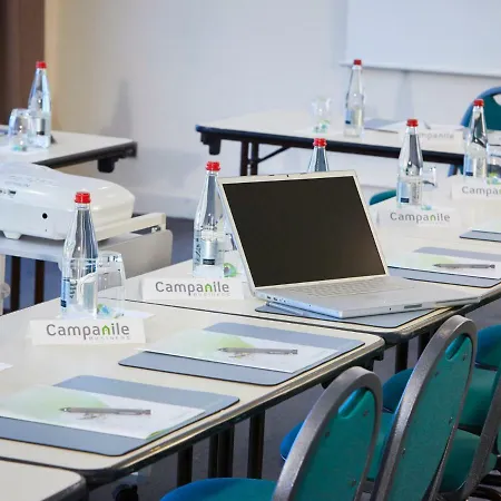 Hotel Campanile Saint-quentin-en-yvelines 3*